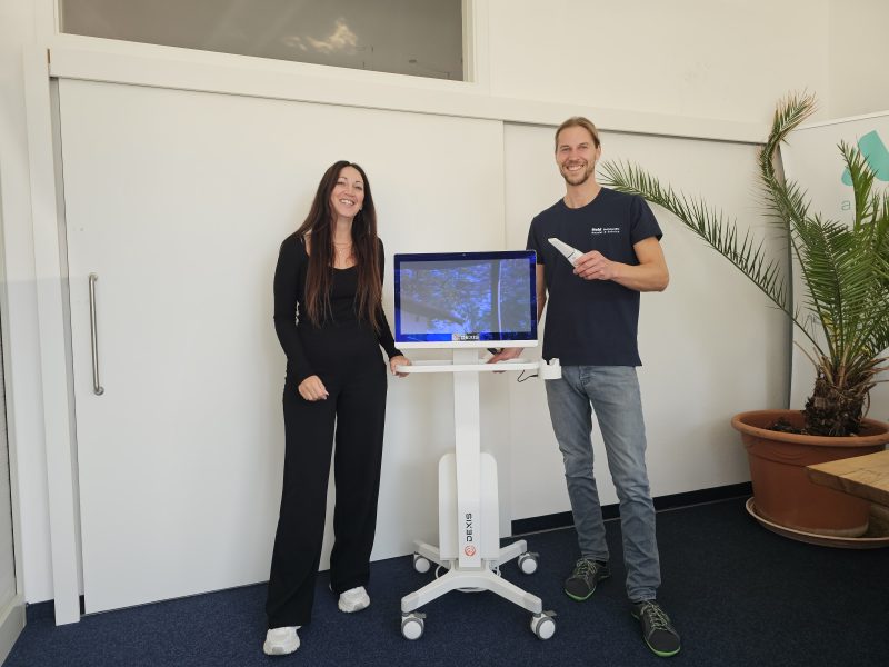Sebastian Held im technischen Einsatz für Held Dentalgeräte